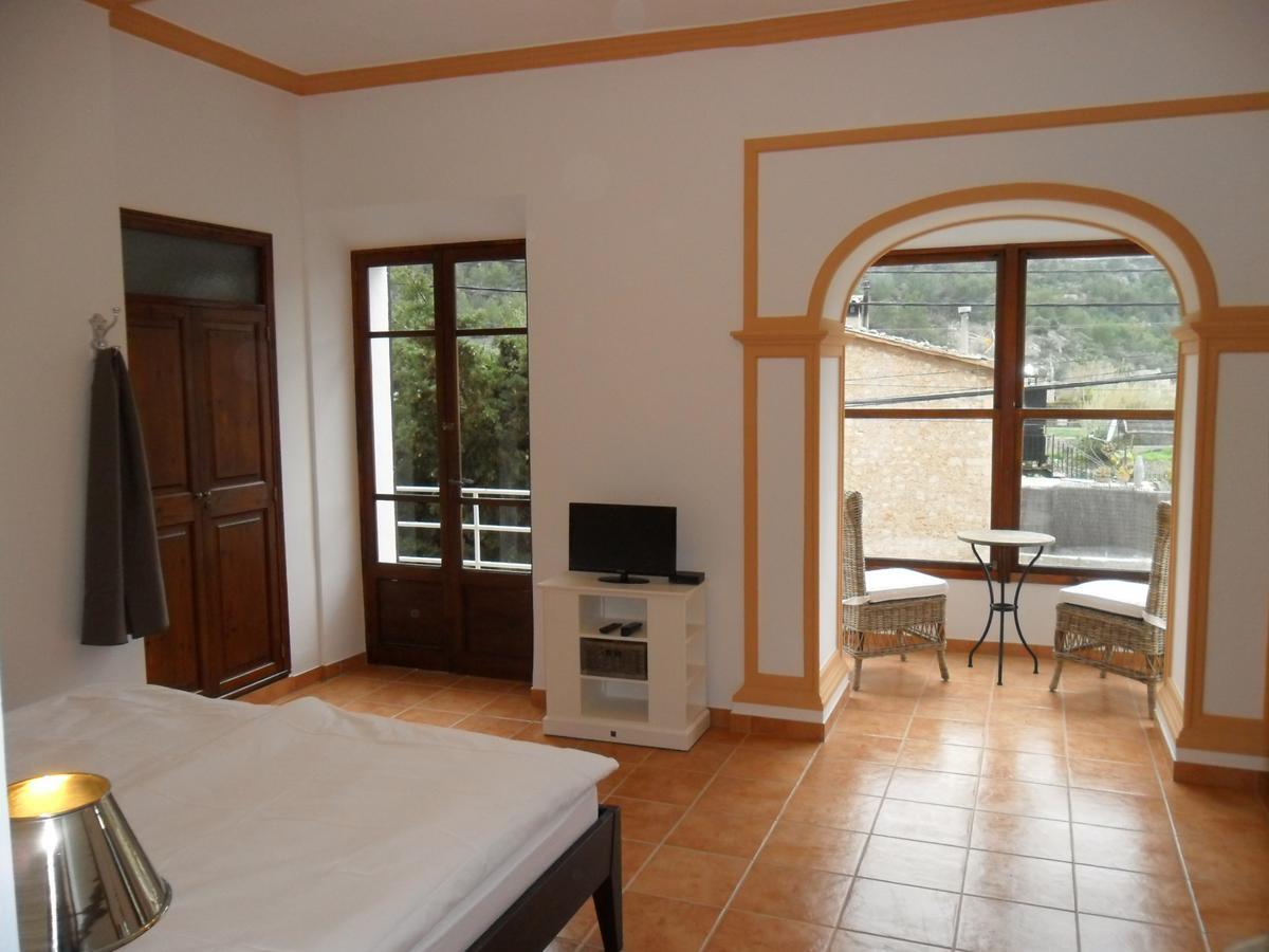 Sol Port Soller Port De Soller Bilik gambar